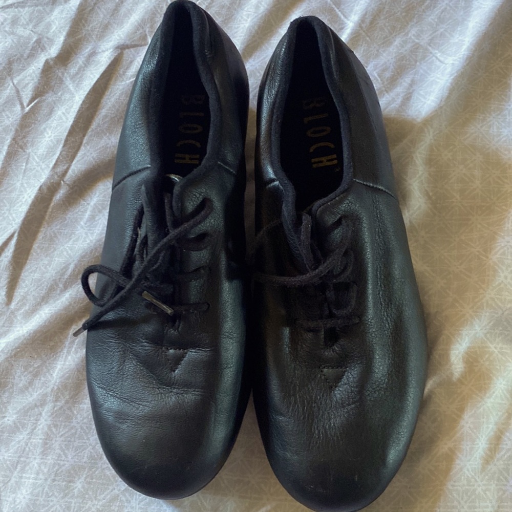 Black Bloch Size 5 M Shockwave tap shoes